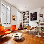 Veeve - Marais Glam *